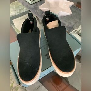 NWT Toms Black and Cream Suede Slip-On booties